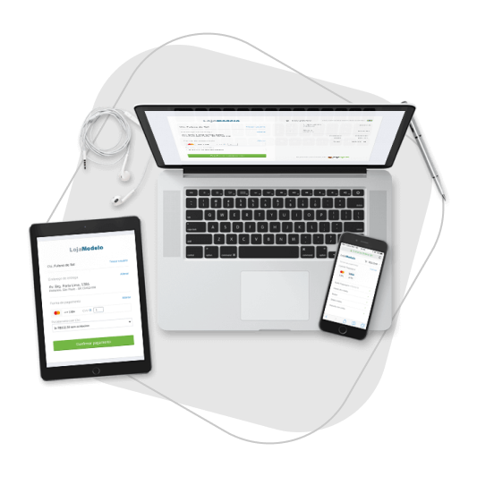 Modelo usando celular